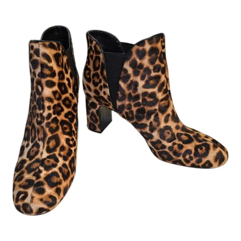 White house black market calf hair Leopard Print heeled Ankle Boots Size 9